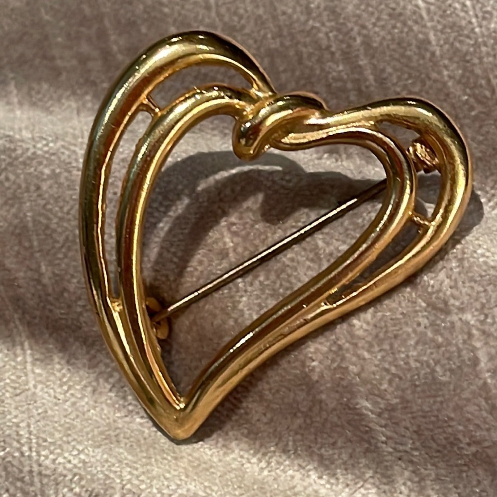 Gold Open Abstract Double Heart Pin Brooch Jewelry for Jackets & Hats